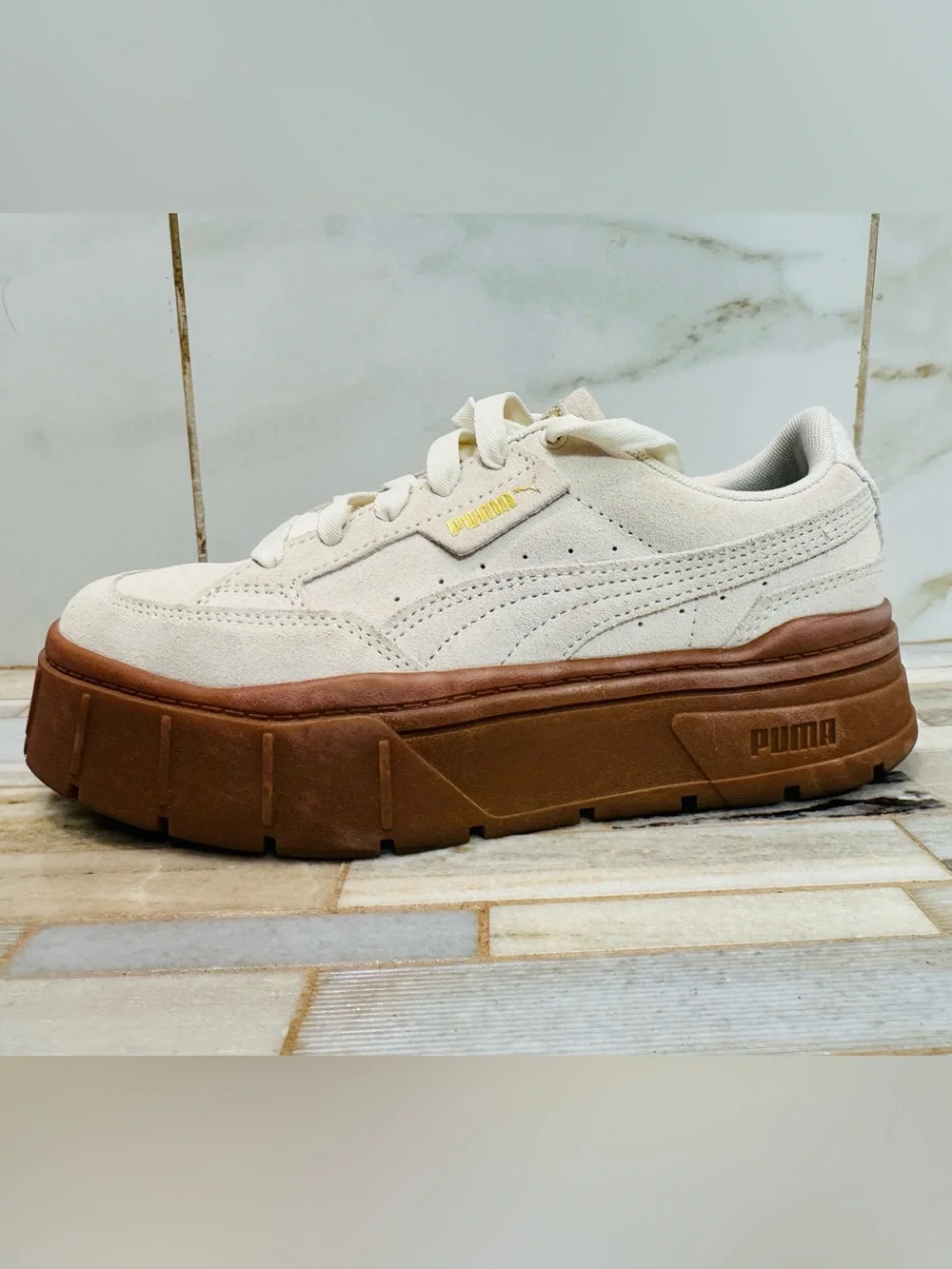 Puma Mayze Stack Luxe Platform Sneakers Cream Suede Gum Sole Women’s US 8